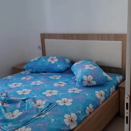 Kompleksi Tre Shqiponjat 4* Velipojë