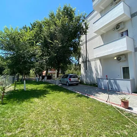 Hotel Kompleksi Tre Shqiponjat Velipojë